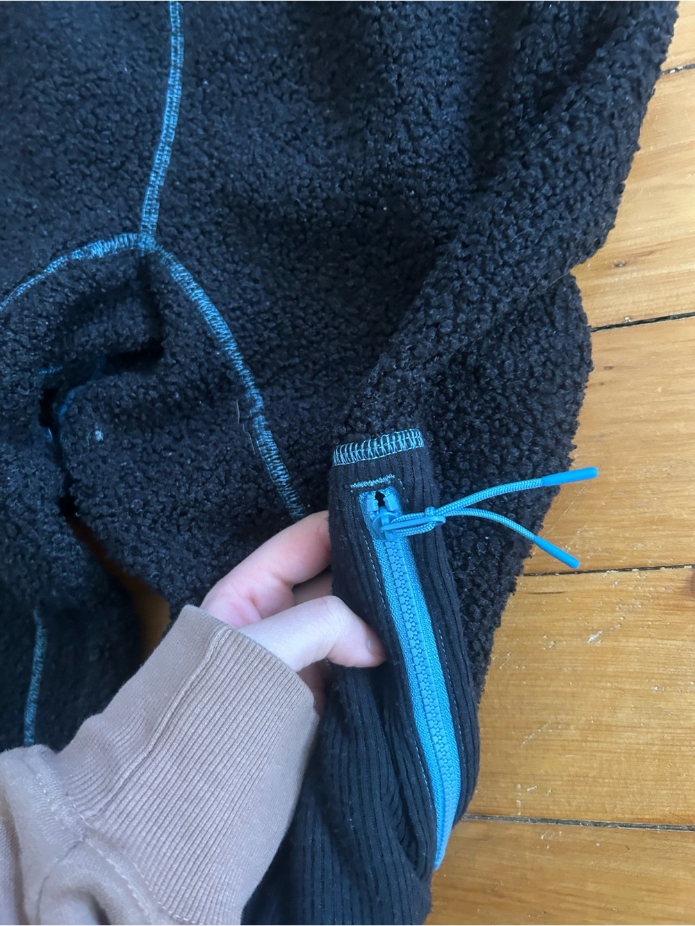 ☀️3/$25 Free people fuzzy factor pants XS black blue - Picture 6 of 7